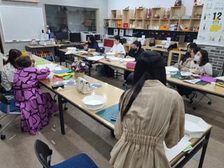 한국공예 장인학교 색지교육 시설사용 썸네일 이미지