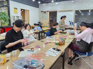 한국공예장인학교 매듭기초교육 썸네일 이미지