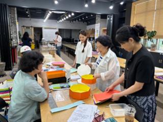한국공예장인학교 색지기초 썸네일 이미지
