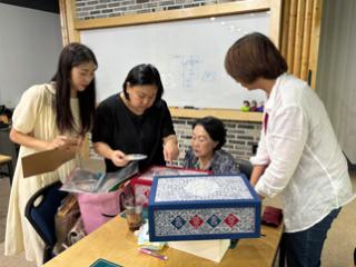 한국공예장인학교 색지심화 썸네일 이미지