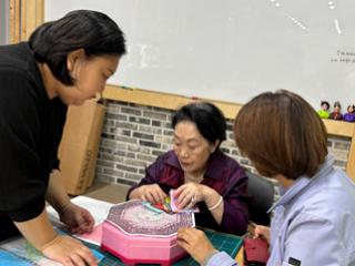 한국공예장인학교 색지기초/심화 썸네일 이미지